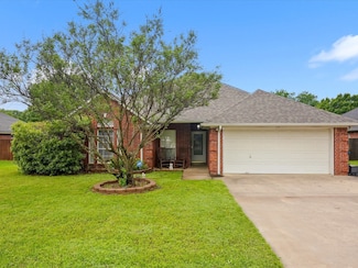 219 D Lynne St, Aubrey, TX 76227
