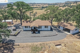 14594 Perricone Rd, Jamestown, CA 95327