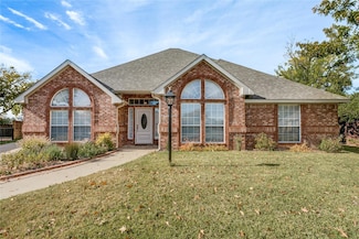 1517 Forest Meadows Ct, Bedford, TX 76021