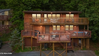 1516 Zurich Rd, Gatlinburg, TN 37738