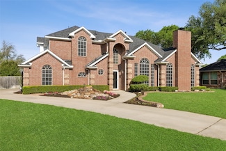 2733 Naples Dr, Hurst, TX 76054