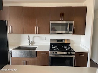 10 Ocean Blvd Unit 2c, Atlantic Highlands, NJ 07716