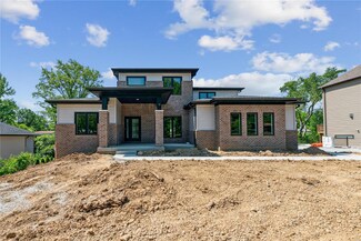 10 Forsythia Ln, Saint Louis, MO 63132