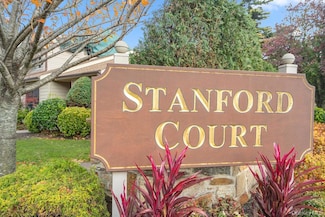 1 Stanford Ct, Wantagh, NY 11793