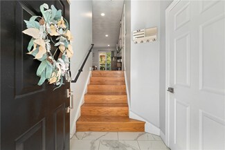 565 Quaker Ln Unit 32, West Warwick, RI 02893