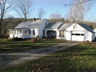 31 Center St, Bernardston, MA 01337