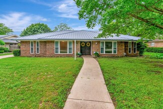 1806 Elm Crest Dr, Arlington, TX 76012