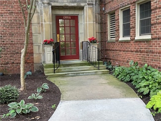 13700 Shaker Blvd Unit 210, Cleveland, OH 44120