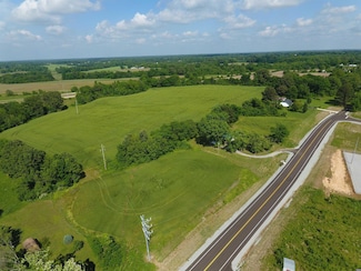 740 Travis Rd, Martin, TN 38237