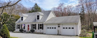 6 Dolores Ct, Smithfield, RI 02814