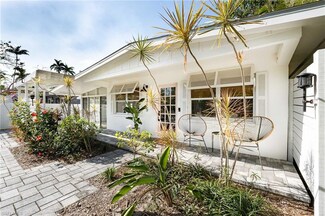 1315 Frank Whiteman Blvd, Naples, FL 34103