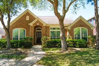 3006 Autumn Hills Ct, Friendswood, TX 77546