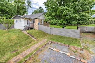 448 Pleasant Hill Ave, Morgantown, WV 26505
