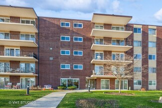 5300 Walnut Ave Unit 13C, Downers Grove, IL 60515