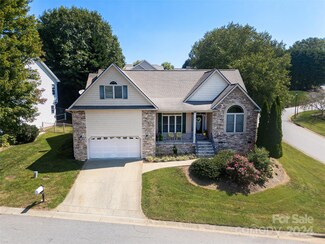 9 Driftstone Cir, Arden, NC 28704