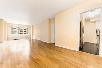 159 W 53rd St Unit 31D, New York, NY 10019