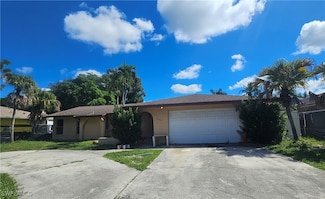 2550 10th St N, Naples, FL 34103