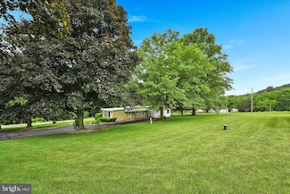 61 Vista Rd, Klingerstown, PA 17941