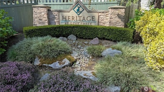 12530 Admiralty Way Unit F201, Everett, WA 98204