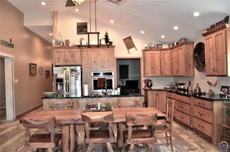 13758 S Ratner Rd, Carbondale, KS 66414