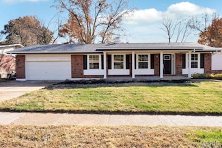 4478 Papal Dr, Florissant, MO 63033