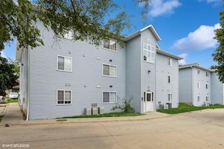 930A Boston Way Unit 11, Coralville, IA 52241