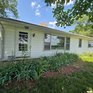 14170 South St, Pekin, IL 61554