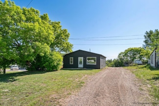607 Stanfield Ave, Cheyenne, WY 82007