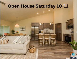 1102 N Brennan Ct, Sioux Falls, SD 57110