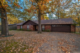 1905 Hutto St, Conway, AR 72032