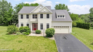 28 Empire Dr, Schenectady, NY 12309