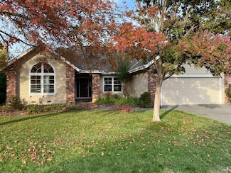 6261 Meadowstone Dr, Santa Rosa, CA 95409