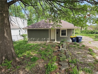 8309 Wabash Ave, Kansas City, MO 64132