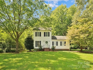 5828 Wilora Lake Rd, Charlotte, NC 28212