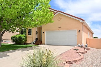 142 S Glenrose Dr, Pueblo, CO 81007