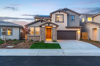1143 Grant Ave W, Madera, CA 93636