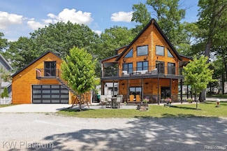 310 Houghton View Dr, Prudenville, MI 48651