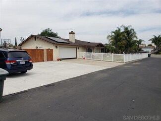 601 Foy Ln, Escondido, CA 92025