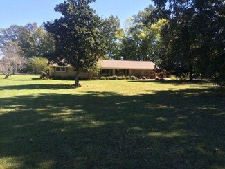 14236 Highway Unit 35, Forest, MS 39074