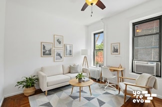 227 W 11th St Unit 53, New York, NY 10014