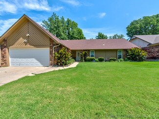 1512 W Oakridge Ct, Broken Arrow, OK 74012