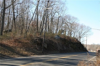 251 N Main St, Branford, CT 06405