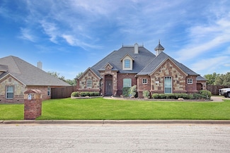 1717 Dakota Dr, Graham, TX 76450