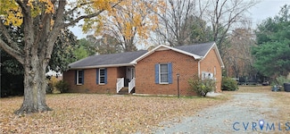 1031 Old Creek Lake Dr, Tappahannock, VA 22560