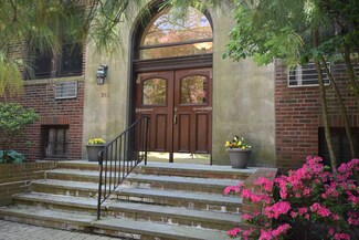 313 Tappan St Unit 3, Brookline, MA 02445
