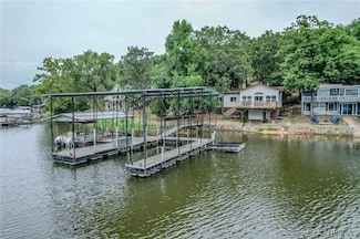 578 Woodland Dr, Climax Springs, MO 65324