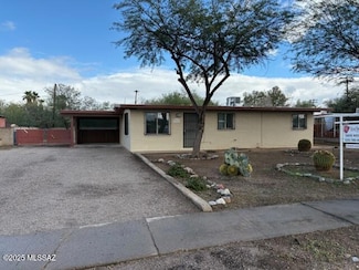 909 S Fordham Dr, Tucson, AZ 85710