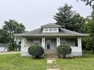 427 N Pine St, Irving, IL 62051