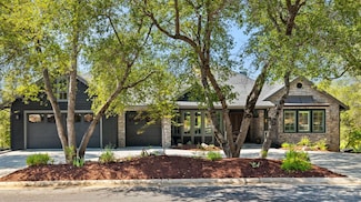 312 Catalpa Ln, Angels Camp, CA 95222