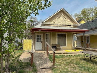 116 E 5th Ave, Hutchinson, KS 67501